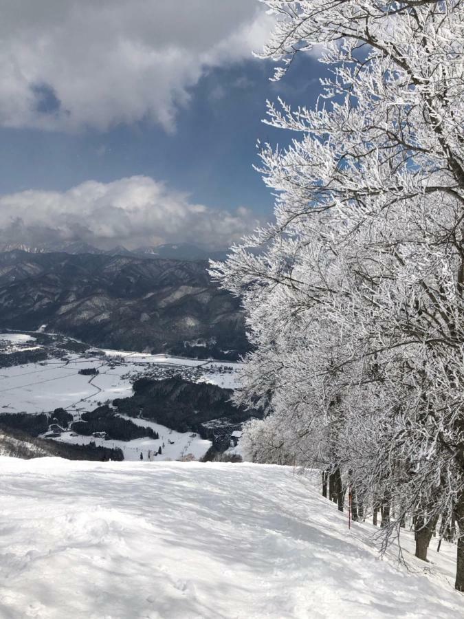 Bears Den Mountain Lodge Хакуба Екстериор снимка